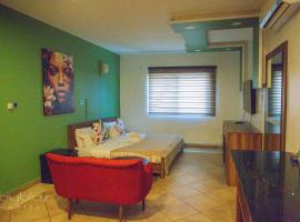 Byblos Hotel-Sky Osu, hotell i Accra