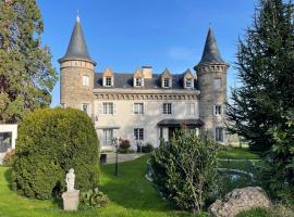Château Philip, hotel v destinaci Saint-Genest-Lerpt