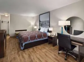 Super 8 by Wyndham Fallon