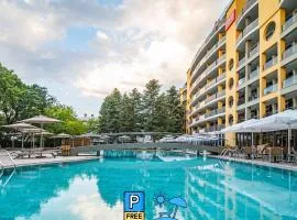 HVD Viva Club Ultra All Inclusive - Private Beach & Free Parking