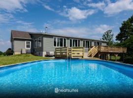 80 Acres, Pool, Game room with Ping Pong & Billiards!, hotel v destinaci Williamstown