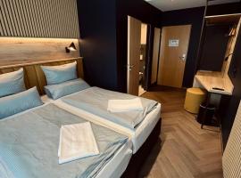 Hostel SLEPS, ξενοδοχείο στο Άουγκσμπουργκ