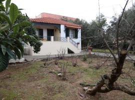 Babis Garden Salamina, hôtel à Selínia