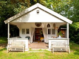 Huisje aan de Vijver, hotel in Hamme