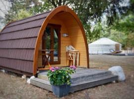 Cabane en bois POD 1, hotel v destinaci Champfromier
