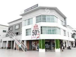 96 boutique hotel