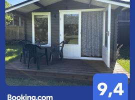 Hede suvemajad/summer houses, hotel in Pärnu