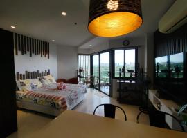 Brenttstaycation at Tambuli Living Tower C,10D unit, ξενοδοχείο σε Lapu Lapu City