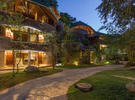 Grand Udawalawe Safari Resort, hotel in Udawalawe