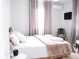 Orsiida deluxe garden house & superior garden apartment Agria, Hotel in Agria