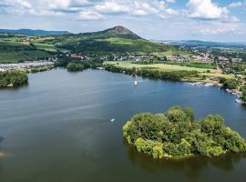 Hotel Active Stadium,位于洛沃西采的酒店