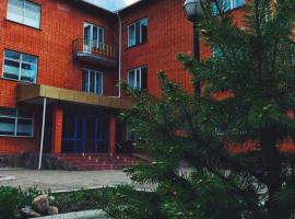 Бай-Бура Боровое, hotel v destinaci Uchitelʼ