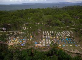 Kampong Seila में, होटल Camping Park Resort by EHM