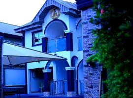 Luxurious Lukes Apartment, hotel v destinaci Benin City