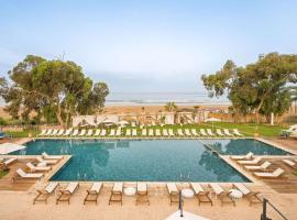 Radisson Blu Resort Taghazout Bay Surf Village, hôtel à Taghazout