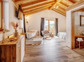 Landhaus Trinis - Kleine Kaffee Tee Theke mit Kühlschrank - Parkplatz, hotel v destinaci Rottach-Egern