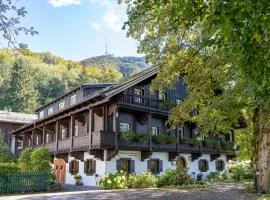 Romantik Hotel Die Gersberg Alm über Salzburg mit Outdoorpool