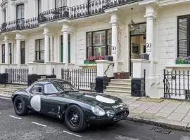 Vancouver Hotel and Studios