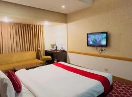 West Park Inn