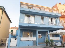 Via Siena 4 - Suites & Rooms, hotel in Marina di Cecina