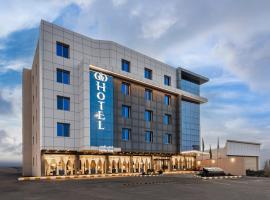 فندق أورا ميلينيوم, hôtel à Khamis Mushait