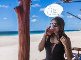 Big Surf House, ξενοδοχείο σε Popoyo