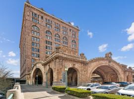 Placemakr Downtown Pittsburgh at The Pennsylvanian, hotel in Pittsburgh
