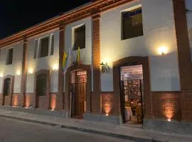 LAMACA - Hotel & Restaurante