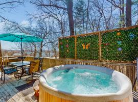 Joburg Suite at the Safari Lodge, hotel em Osage Beach