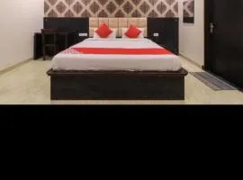 Aryan Vilas Hotel