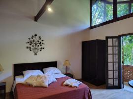 Pousada dos Pássaros, hotel in Santo Antônio do Pinhal