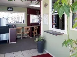 OYO Hotel Kings at Clovis