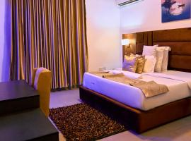 Crownedge Hotels, hotell i Ikeja