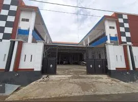 OYO 93774 Khaira Kos Dan PenginapanNearYani Heahlerr