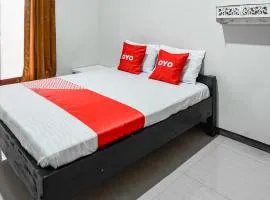 OYO 93869 Regina Homestay Syariah