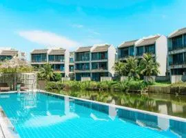 Gold Riverside Apartment & Villa