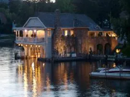 Lake George Boathouse Waterfront Lodging