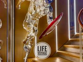 LiFE VOYAGE RESIDENCE & SPA - Strasbourg's City Center Luxury Experience, hotel en Estrasburgo