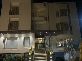 Hotel Sainik Grand