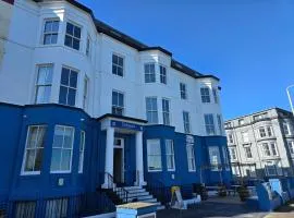 Delmont Hotel & View Restaurant