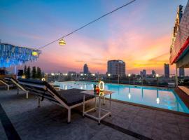 Sunday JA Plus Hotel, hotel i Pattaya Central