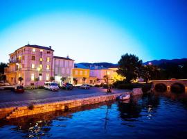 Foto di Hotel: Two-Bedroom Apartment in Crikvenica XV