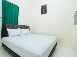 OYO Life 3078 Kost Putri Made