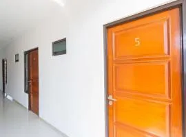 OYO Life 2351 Kost Ciper