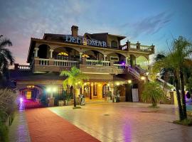 Del Pomar Hotel Boutique, hotel di Resistencia