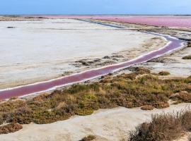 Nuits Salines Salin de Giraud, hotell sihtkohas Salin-de-Giraud