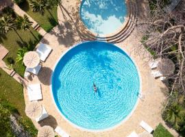 Les Palétuviers, hotel in Toubakouta