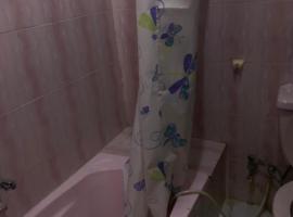 Apartment in second district, ξενοδοχείο σε Qaryat ash Shamālī