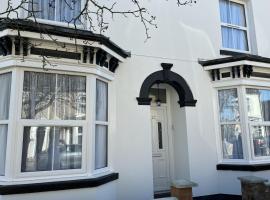 Bourton House, hotel in Rugby