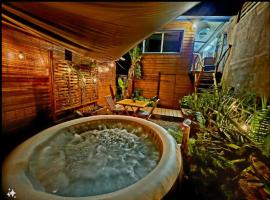 Le Tropical Lodge, hotel v destinaci Saint-Pierre